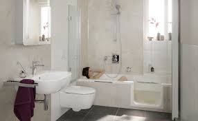 So reinigen sie ihre wanne schonend und bringen sie anschließend auf hochglanz! Vergilbte Badewanne Mit Hausmittel Reinigen So Bekommst Du Deine Wanne Ohne Chemische Reiniger Sauber Badratgeber Com