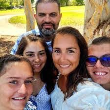 Michelle Clavijo's Instagram, Twitter & Facebook