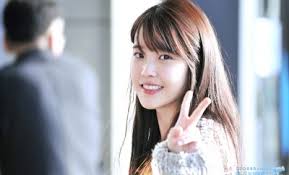 The majority of junior idols belong to specialized talent agencies, some of which offer acting and given the above adumbrated definition, junior idol materials stand on legally ambiguous grounds: 10 Female Kpop Idols Who Look Gorgeous Bare Faced