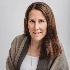 Stephanie Ferguson's Instagram, Twitter & Facebook