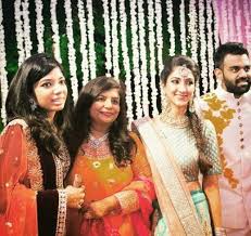 Dj Chetas Age Girlfriend Wife Family Biography More Starsunfolded M banerji, s martin, s desai. dj chetas age girlfriend wife family