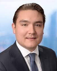 Christopher Larson's Instagram, Twitter & Facebook