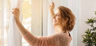 Richtig Fenster Putzen Streifenfrei Im Handumdrehen In 2020 Fenster Putzen Fenster Richtig Putzen