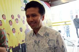 Emil dardak memiliki jejak politik yang tak jauh berbeda dengan jokowi. Dprd Trenggalek Minta Emil Dardak Mengundurkan Diri Atau Ambil Cuti
