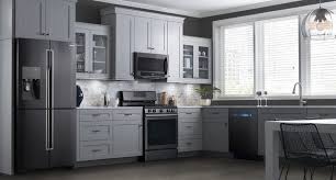 Just as interior decorators will use a dramatic piece to create a focal point for the living room, a black stainless steel appliance can. Samsung Black Stainless Steel Appliances Minimalistisch Kuche New York Von Appliances Connection Houzz