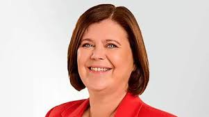 Nữ Bộ trưởng Giáo dục và Trẻ em Iceland từ chức vì có con với thiếu niên 15  tuổi