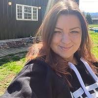 Alison Cadena's Instagram, Twitter & Facebook