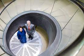 Semoga dengan pelantikannya, orang ramai berpeluang menerima peningkatan dari. Cover Story Tan Sri Dr Zeti Akhtar Aziz And Charles Fine Asia School Of Business Options The Edge