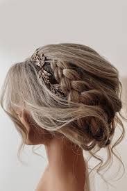 Seems easier said than done, but wait, it actually is!! Cute Braided Hairstyles To Rock This Season Cute French Single Braid Crown