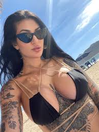 TW Pornstars - 1 pic. Mistress Damazonia 👑. Twitter. On vacation until the  27th 😎 Im only responding to session. 3:59 PM - 22 Apr 2022