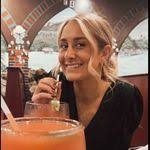 Danielle Hinderliter's Instagram, Twitter & Facebook