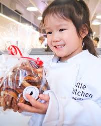 កម្រង​ព័ត៌មាន​​សម្រាប់ Little Kitchen Academy Surrey Panorama Village