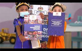 Perpaduan kaum menerusi peranan yang dimainkan oleh pihak sekolah. Dasar Perpaduan Negara Dan Rangka Tindakan Blueprint Perpaduan Negara 2021 2030 Mengukuh Perpaduan Rakyat Utusan Borneo Online