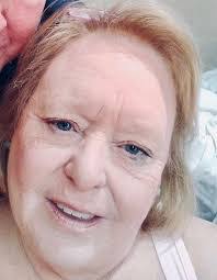 Lloyd Packard's Instagram, Twitter & Facebook