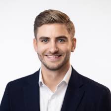 I'm officially leveling up at Wiz! 🚀 I'm stepping into the Account  Executive role under the leadership of Michael Dielman🧙‍♂️ ! Wiz isn't  just accelerating security—it's accelerating careers! ⚡…