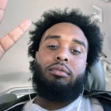 Ahmari Davis (@Ahmari28_)