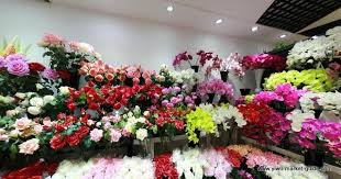 Yeahflower is one of chinese leading manufacturers and exporters , wholesaler the silk flowers, artificial trees, artificial plants, artificial foliage, real touch flowers and more. Artificial Flower Showrooms Yiwu China 6