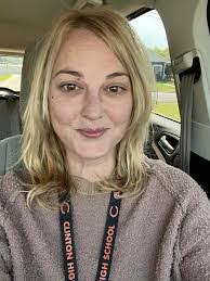 Dana Worthington's Instagram, Twitter & Facebook