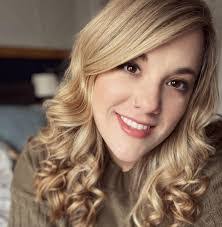 Ellen Bode's Instagram, Twitter & Facebook