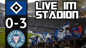 Im heimspiel gegen den nordrivalen holstein kiel kassierten die hanseaten eine bittere 0:3 (0:0) der hsv ließ in der ersten halbzeit viele gute chancen ungenutzt und verlor später komplett seine. Hsv Vs Holstein Kiel Live Im Stadion Marcsarpei Youtube