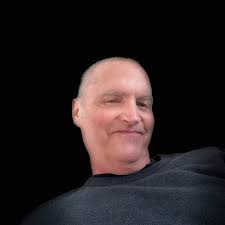 I truly they make it to the AFC CHAMPIONSHIP game so the Denver Broncos can  destroy him!!!😎