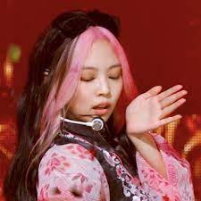 On Twitter Pink And Black Hair Kpop Hair Color Hair Color Pink
