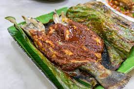 They served many types of ikan bakar (grilled fish). Idrus Ikan Bakar Batu Uban Bayan Lepas Penang Crisp Of Life