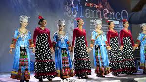 中西舞蹈碰撞美酒文化交融——贵州“村T”与西班牙弗拉门戈舞团亮相酒博会- 国际在线移动版