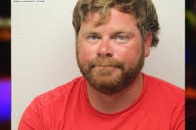 Vincent Hartley's Instagram, Twitter & Facebook