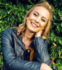 Olga Griggs's Instagram, Twitter & Facebook