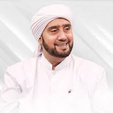 Penyampaian yang sederhana namun teratur, serta sholawat yang dilantunkan, membuat para jemaah merasa teduh dan betah. Ai Khodijah