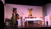 La casa de bernarda alba) ist ein stück des spanischen dramatikers federico garcía lorca.kommentatoren haben es oft mit blood wedding und yerma als ländliche trilogiegruppiert. Bernarda Albas Haus To Go Garcia Lorca In 9 5 Minuten Youtube