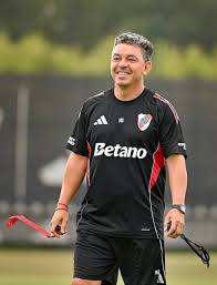 Pessoas próximas a Marcelo Gallardo acreditam que ele não assumirá outro clube neste momento