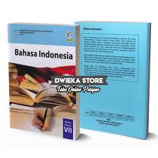 Pengarang, kover buku, ukuran buku, ilustrasi, dan tebal halaman buku cerita tersebut. Buku Bahasa Indonesia K13 Kelas 7 Berbagai Buku