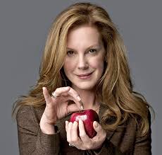 Dans une banlieue respectable de los angeles, les apparences sont parfois trompeuses. Celia Hodes Weeds Wiki Fandom