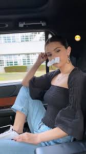 Selena gomez icon w/ headers! Selena Gomez Social Media 01 07 2020 Celebmafia