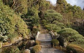 Seine erste version wurde von elijah kamski entworfen, wurde jedoch seitdem von anderen verbessert. Die Zen Garten Von Kyoto Japan Reiseziele Ch