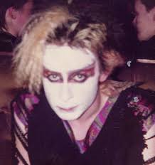 Listen and Understand: Flowers in the Dustbin