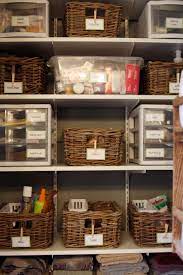 Start by sorting everything in your closet into three boxes: Pin On Orden Armario