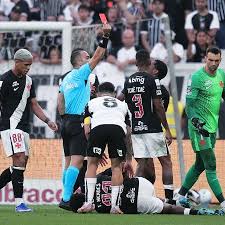 Provocação, cusparada e gandulas: Corinthians é denunciado no STJD