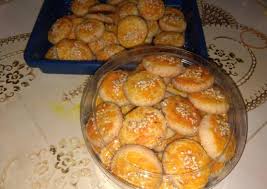 Tetap dengan bahan yang sederhana, sajian ini bisa memberi manfaat untuk membantu menjaga kesehatan tubuh kita. 4 Cara Bikin Kue Kacang Teflon Super Endull Yang Cepat Cookandrecipe Com