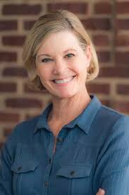 Elaine Whitney's Instagram, Twitter & Facebook