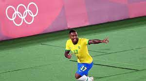 Aos 37, após checagem do var, foi assinalado pênalti do goleiro unai simón em saída atrapalhada da meta, atropelando matheus. 8u9syjpvgt4q M