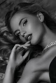 The strangest night... a miracle... Díva Diaz Simone Milasas Francesca  Fiorentini Doris Schachenhofer Tanja Barth