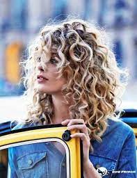 105 Haute Mittellange Frisuren Fur Frauen 2019 2020 Hair Coole Bob Bobfrisuren Coolesthairstyleforwome Curly Hair Trends Cute Curly Hairstyles Hair Styles