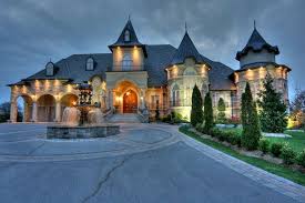 36 Amazing Modern Castle Homes Exterior Landscaping Castle House Modern Modern Castle Ranch House Exterior