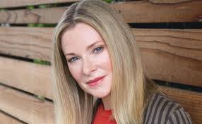 Gwen Hand's Instagram, Twitter & Facebook