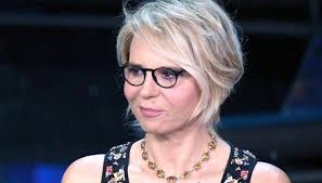 Alla scoperta di maria de filippi dai suoi esordi ad oggi, la. Maria De Filippi Racconta L Amore Per Costanzo E Parla Del Figlio Gabriele Costanza Nozze D Oro Marito