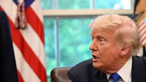 Un juez obliga a Trump a admitir a 12.000 refugiados en EE.UU.