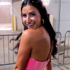 Brittany Bergeron's Instagram, Twitter & Facebook